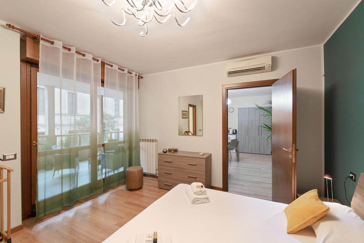 Best Way Rent - Appartamento Con Terrazzo Zona Sempione Милан Экстерьер фото